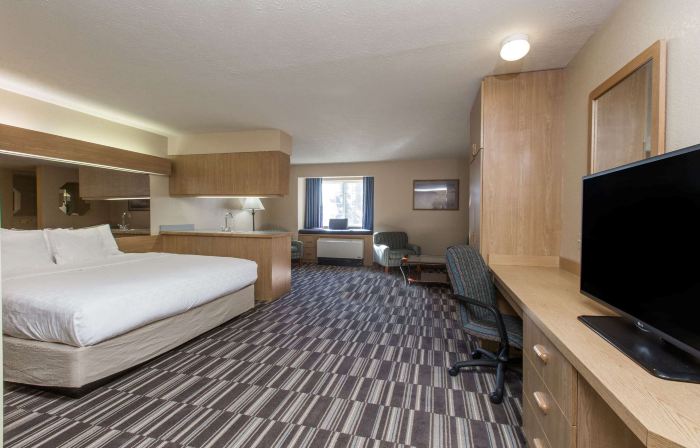 Baymont Inn & Suites by Wyndham Anchorage Airport