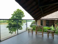 Tomodachi Retreat - Làng Mít Hotel a Vinh Thinh