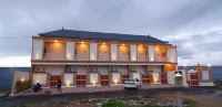 Ana Homestay Hotels in Negara