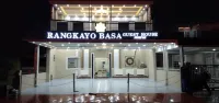 Rangkayo Basa GuestHouse Syariah Отели в г. 