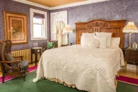 The Carolina Bed & Breakfast Hotels in Helena