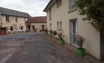 Hotel Restaurant - La Ferme de Vaux Creil Chantilly