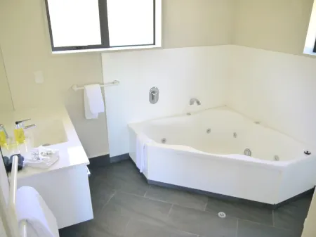 The Terrace Отели рядом с достопримечательностью «West Coast Wildlife Centre»