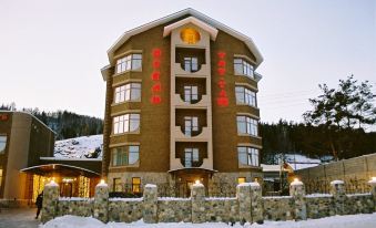 Hotel Tau-Tash