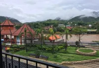 Saranya River House - Mountain view