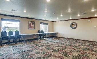 Cobblestone Inn & Suites - Altamont