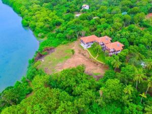 Ashansa Lagoon Resort