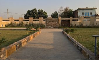 Hotel Ratan Royal Inn