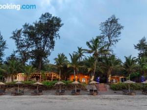 Amadi Beach Front Resort