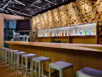 Hilton Niseko Village - bar