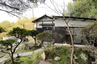 Bamboo Village Guest House Hotels near Labyrinth of Cherry Blossoms