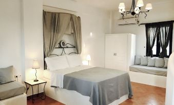 Sarakiniko View Studios