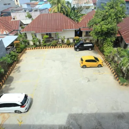 Urbanview Hotel Mulia Indah Palopo