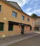 Bar Hotel du Centre Hotels in Domsure