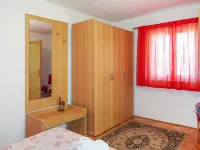 Filip Jakov Hotels in Vinisce
