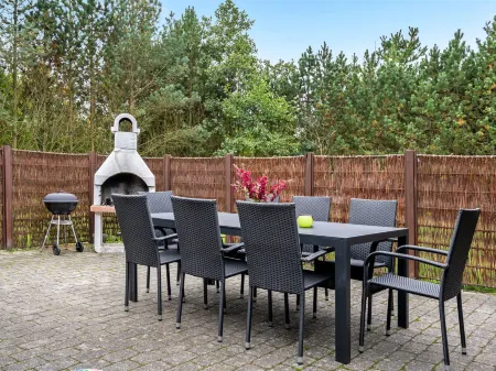 "Elika" - 900m to the Fjord Отели в г. Ho