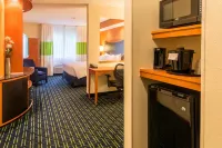 Fairfield Inn & Suites Canton Hotels in Plain Township