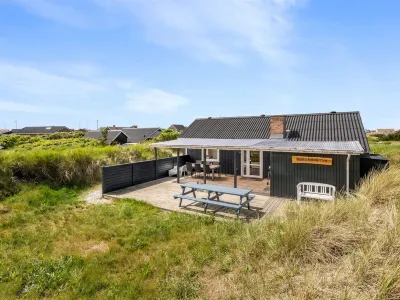 "Madsen" - 500m from the Sea