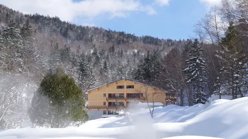 Tomuraushionsen Higashitaisetsusou Hotels in Shintoku