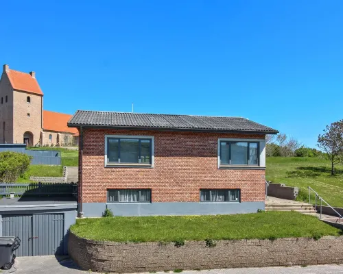 "Heilgard" - 500m from the Sea Hotels in Lonstrup
