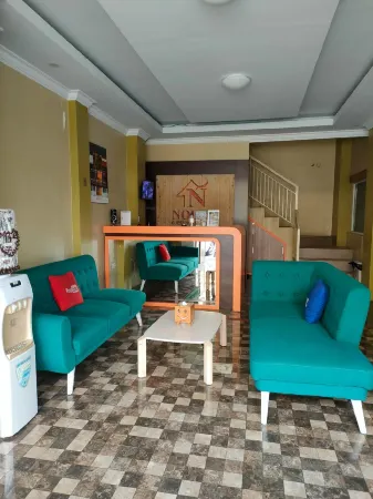 Noura Guest House Syariah Отели рядом с достопримечательностью «DUCK RC DDR»