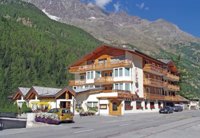 Eden Hotels in der Nähe von Luftseilbahn St. Niklaus - Jungen