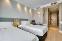 Holiday Inn Express Madrid - Airport