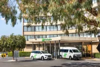 Holiday Inn MELBOURNE AIRPORT by IHG - С парковкой