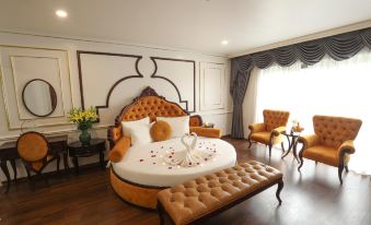 Royal Văn Phú Hotel