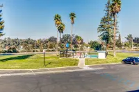 Motel 6 Visalia, CA