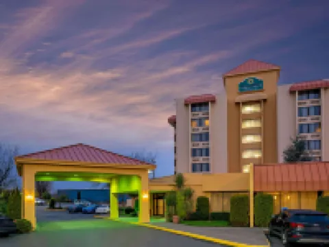 La Quinta Inn & Suites by Wyndham Tacoma - Seattle タコマのホテル