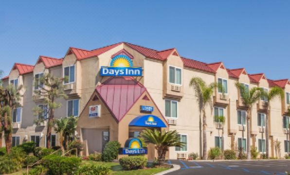 Days Inn by Wyndham Carlsbad