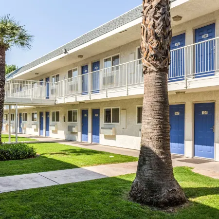 Motel 6 Bakersfield, CA - East