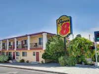 Super 8 by Wyndham Santa Cruz/Beach Boardwalk East Hotels near Wilder Ranch State Park