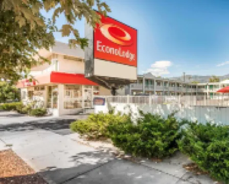 Econo Lodge Downtown Hotel di 