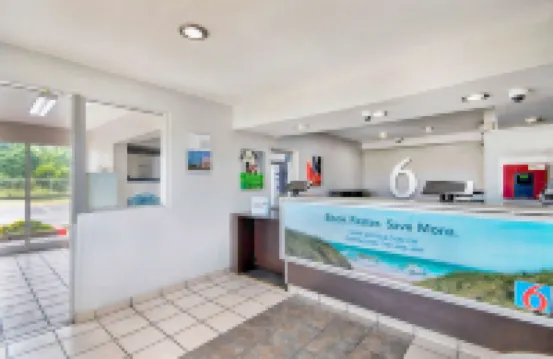 Motel 6 Austin, TX - North