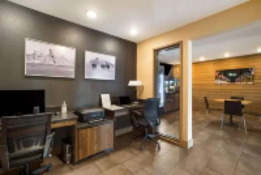 Best Western Plains Motel Hotels in Wall