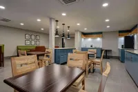 Country Inn & Suites by Radisson, Pierre, SD - Frühstück
