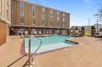 Holiday Inn Express & Suites Starkville