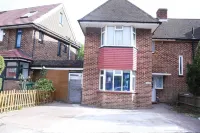 Impeccable 1-Bed Apartment in Harrow Các khách sạn gần Harrow School