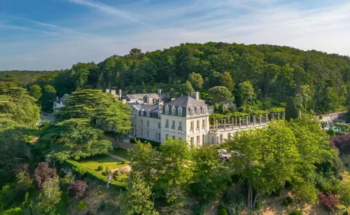 Chateau de Rochecotte Hotels in Restigne
