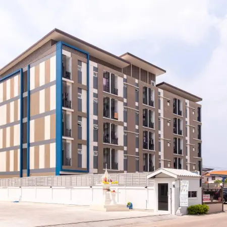 The Rich Ratchapruek Hotel & Residence Отели рядом с достопримечательностью «Торговый центр Central Plaza WestGate»