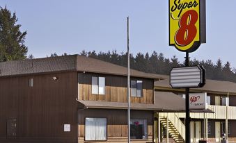 Super 8 by Wyndham Crescent City