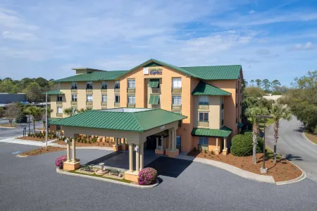 Holiday Inn Express & Suites BLUFFTON @ HILTON HEAD AREA by IHG