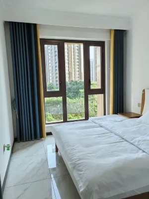 Please Call Me Mrzhang Apartment (Seaview Avenue)