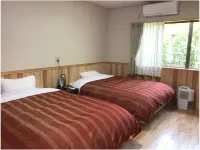 140 Year-Old Mountain Village Inn Orihashi Hotel - Dağ Manzaralı
