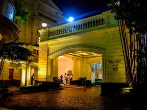 The Oberoi Grand Kolkata