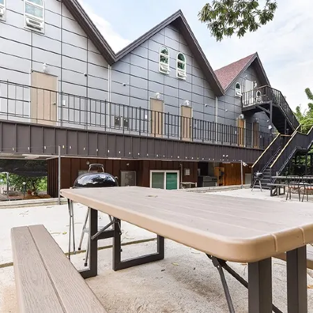 Gwangyang Banwolsanjang Pension