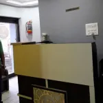 Hotel Golden Palace A/C Rooms & Dormitory