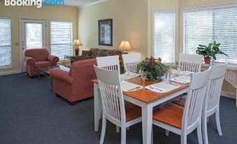 Waterside by Spinnaker Resorts